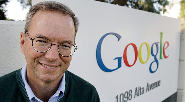 Бывший глава Google назвал соцсети «громкоговорителями для идиотов»
