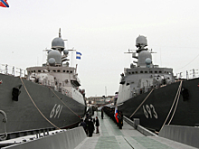 Россия направила из Каспийского в Черное море 15 военных кораблей