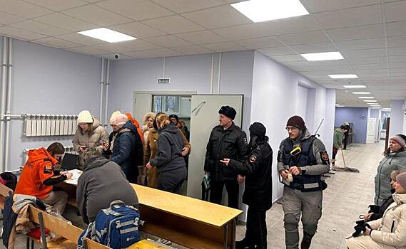 Более 500 человек в Железногорске занимаются поисками пропавшей девочки