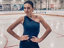 Олимпийская чемпионка Аделина Сотникова опубликовала свое детское фото на льду