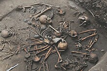 Найдены древние скелеты, уложенные по спирали