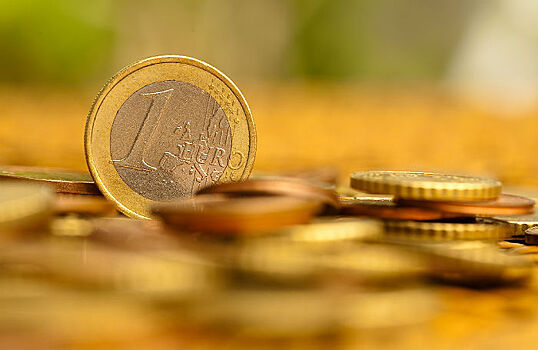 Готовь евро к майским?