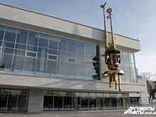 ТЮЗ Екатеринбурга объяснил покупку иномарки за 1,4 млн рублей