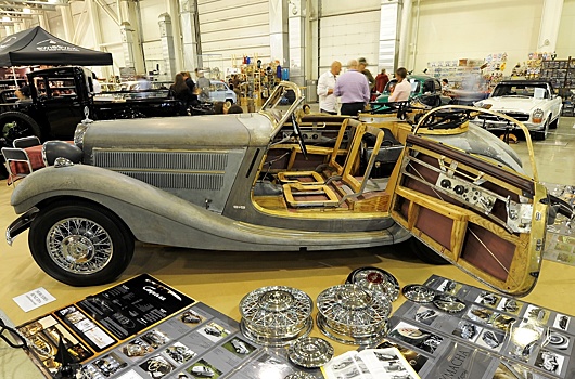 Крупнейшая в России выставка старинных автомобилей возвращается в Москву