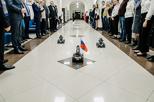 Парад роботов: в Армавире открыли педагогический технопарк «Кванториум»