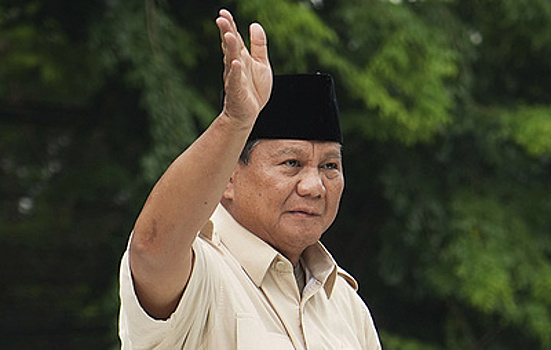 Прабово Субианто лидирует на выборах президента Индонезии после подсчета 44,56% голосов