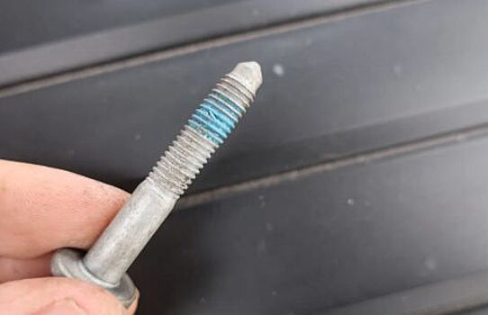 Для чего в машине болты и гайки помечены краской