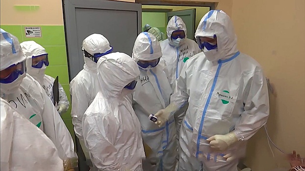 Прививочный сертификат и модернизация здравоохранения: о чем говорил глава Минздрава с врачами и пациентами в Твери