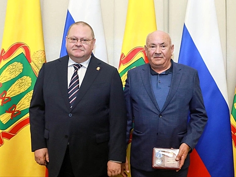 Олег Мельниченко вручил награды отличившимся жителям Пензенской области