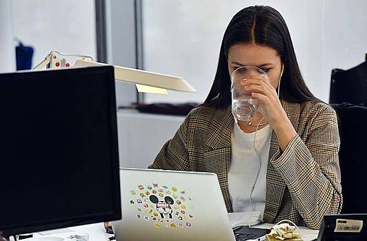 Российские работодатели решили сэкономить за счет сотрудников