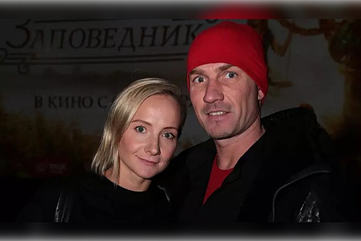 Роман Костомаров и Оксана Домнина посетили светское мероприятие