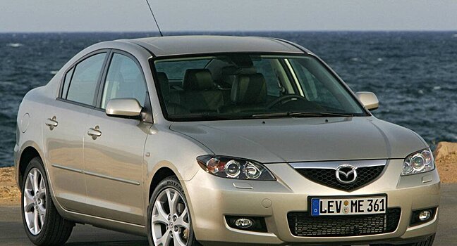 Выбираем Mazda 3: сравниваем первое и второе поколение