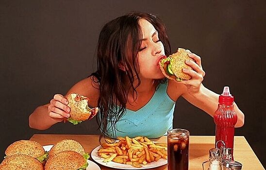 Тренер объяснил, почему при неправильном питании 30 минут упражнений в день — это слишком мало