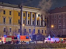 В Петербурге загорелось здание Обуховской больницы