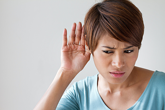 Ученые назвали первые признаки потери слуха