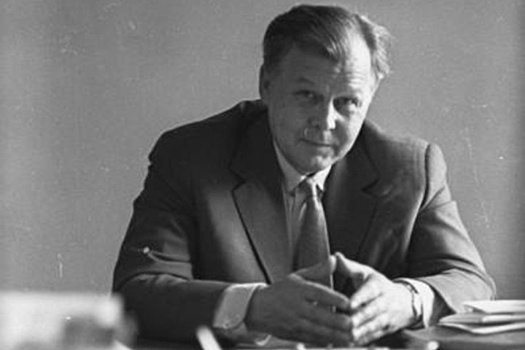 Главной любовью поэта в жизни Твардовского была Красная армия: объясняем почему