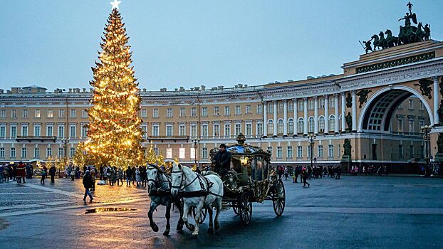 В Петербурге отменили новогодний концерт на Дворцовой площади