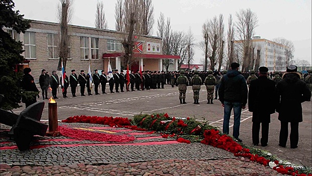 Спустя 25 лет: на главной базе Балтфлота почтили память погибших на Северном Кавказе «черных беретов»
