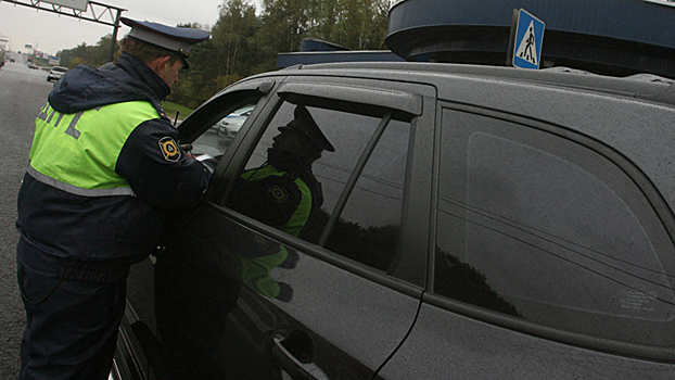 В Свердловской области напомнили об аннулировании регистрации автомобилей с тонировкой
