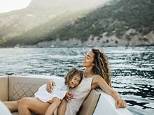 Из офиса — на яхту к миллиардерам. Зачем зумеры отказываются от карьеры и идут работать няньками у богачей?