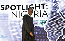 Президент Нигерии Бухари хочет победить на выборах и "Боко Харам". Но шансов у него мало