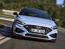 Это обновленныйHyundai i30N с подрулевыми переключателями передач