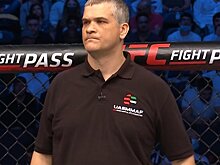 "Увольте его": Российский судья оскандалился в UFC