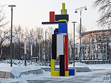 В центре Екатеринбурга вырос разноцветный "Небоскреб"