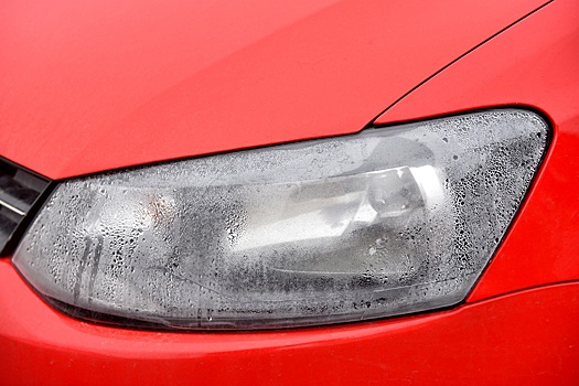 Автоэксперт объяснил причины запотевания фар изнутри