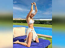 Певица МакSим опубликовала фото в бикини