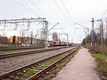 Под Нижним Новгородом столкнулись электричка и легковушка, погиб человек