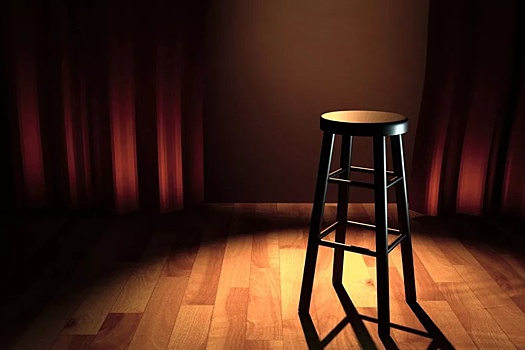 Актер Жюльен Арнольд умер во время спектакля