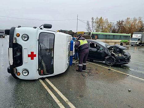 На саратовской трассе в ДТП покалечились две женщины и два ребенка