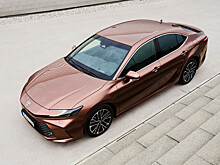 Новая Toyota Camry приехала в Казахстан с двумя силовыми установками