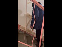 В многоквартирном доме на Взлетке установили «инновационный» пандус