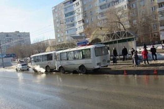 В Оренбурге в ДТП с двумя «ПАЗами» пострадала 8-летняя девочка