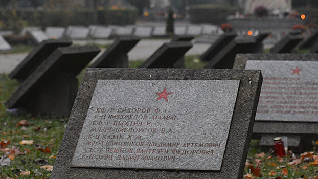 Польские общественники начали ремонт советского кладбища под Краковом