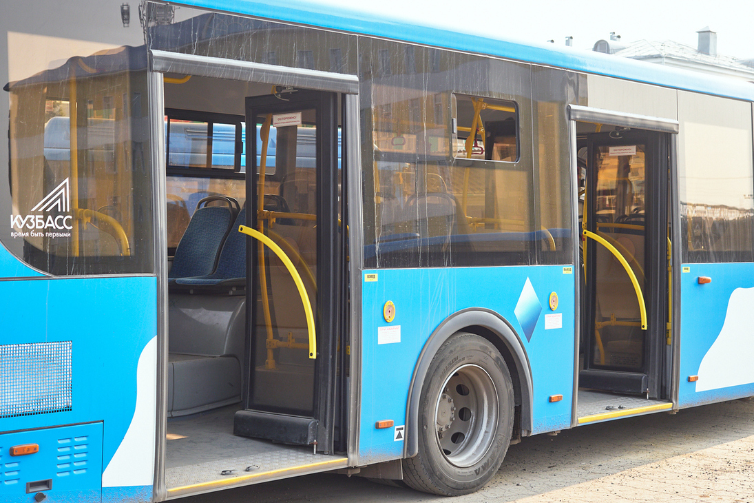 Льготный проездной для пенсионеров лето 2024 с мая месяца. Общественный транспорт екатеринбург метро. С какого числа бесплатный проезд пенсионерам в кузбассе. Автобус 9 мая. Проезд пенсионеров с 1 мая в кузбассе.