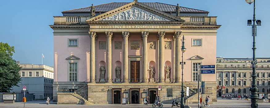 В Германии возобновляют работы оперные театры