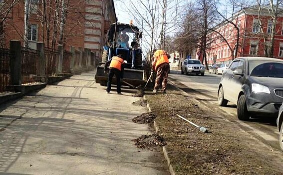 На 10 улицах Петрозаводска ведутся работы по очистке от смета