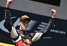 Даниил Квят попал в топ-10 лучших пилотов Red Bull