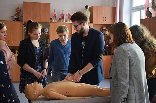 Школьники района Щукино отработали навыки оказания первой медицинской помощи