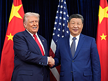 Трамп и Си Цзиньпин встретились на авиабазе Кимхэ