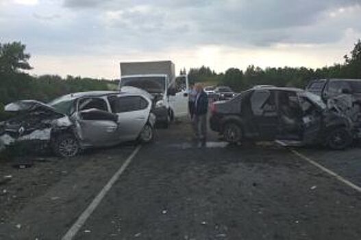 Стали известны подробности массового ДТП в Татищевском районе