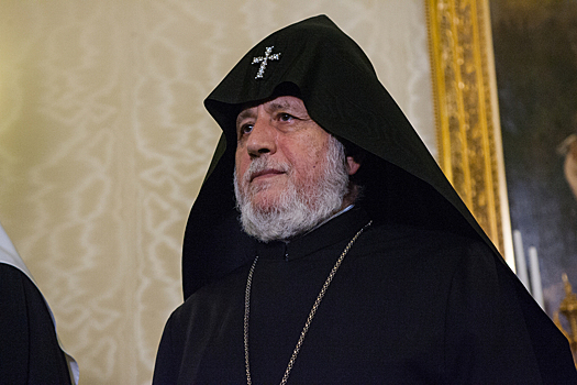 Иерархи «подтвердили верность» католикосу всех армян Гарегину II