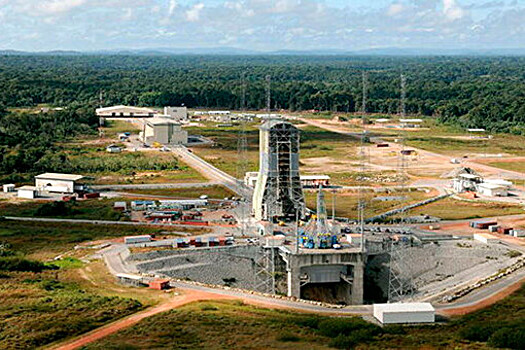 Ракета-носитель Ariane 5 вывела с космодрома Куру на орбиту два спутника
