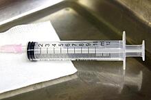 В Греции пожилой мужчина умер через восемь минут после вакцинации от COVID-19