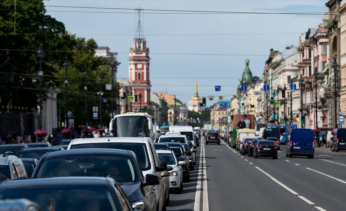 Главную улицу Петербурга закроют на три недели