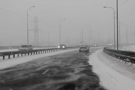 Осторожно, гололёд: самые опасные участки дорог Владивостока к этому часу перечислили в ЦОДД