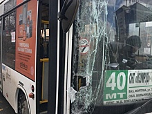 В Ростове автобус с пассажирами врезался в &laquo;Газель&raquo;